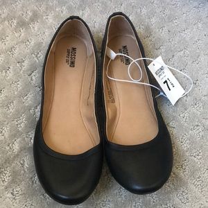 Mossimo Supply Co. black flats *BRAND NEW*